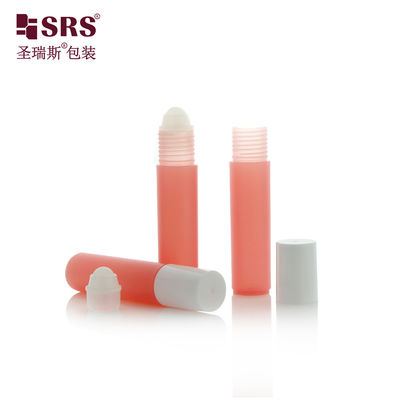 Flacon roll-on en PP blanc de 10 ml avec finition givrée mate pour huile essentielle